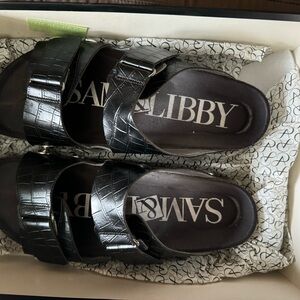 Sam & Libby Black Croc-Embossed Sandals